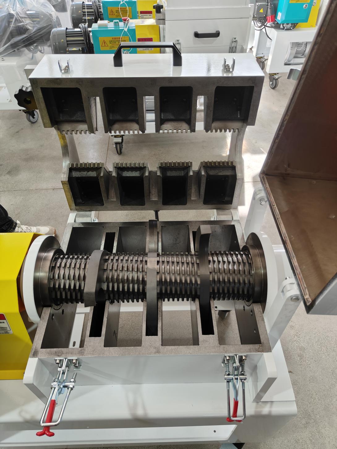 Slow Speed Crusher PN1-CH 3HP